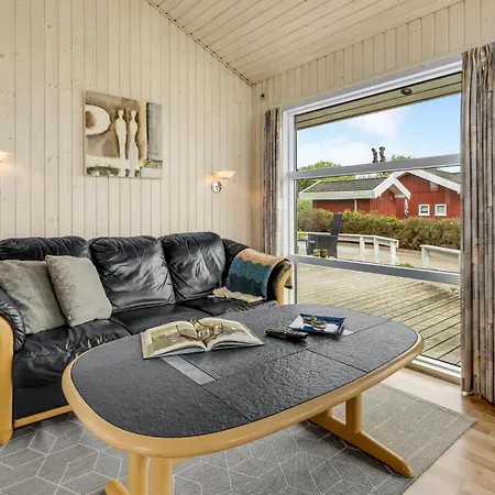 Beach Front Home In Nordborg With Sauna Dom wakacyjny
